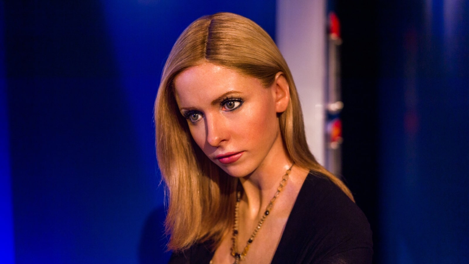 Wax figure of Sara Michelle Geller as Buffy the Vampire Slayer at Madame Tussauds Hollywood.