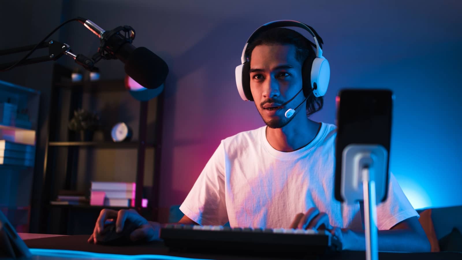 A person live streaming to represent Twitch Alternatives.