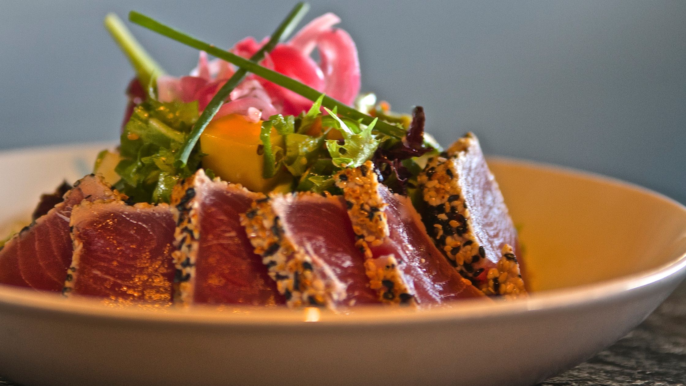 picture of ahi tuna dish