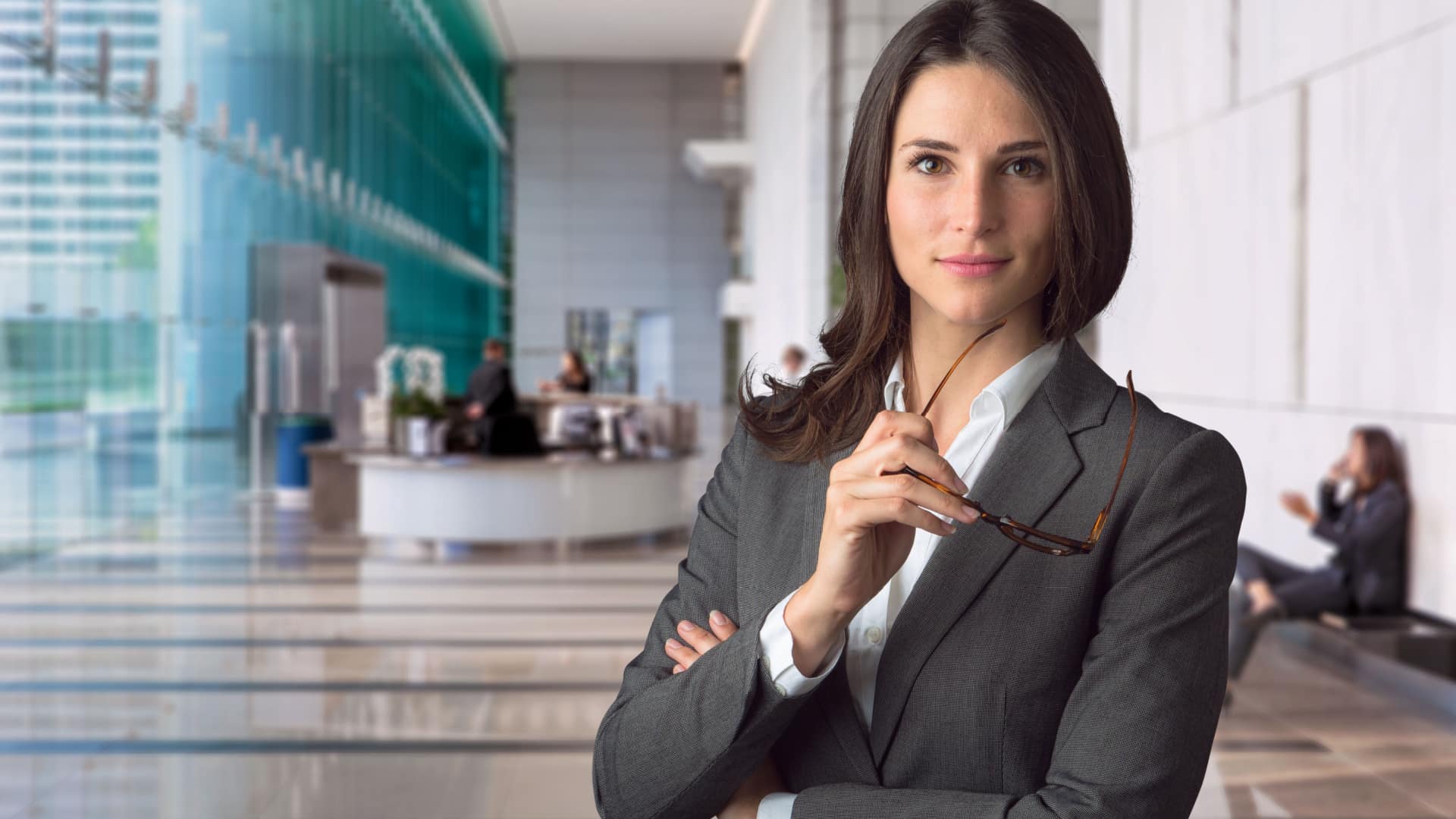 powerful female business executive to represent leadership skills