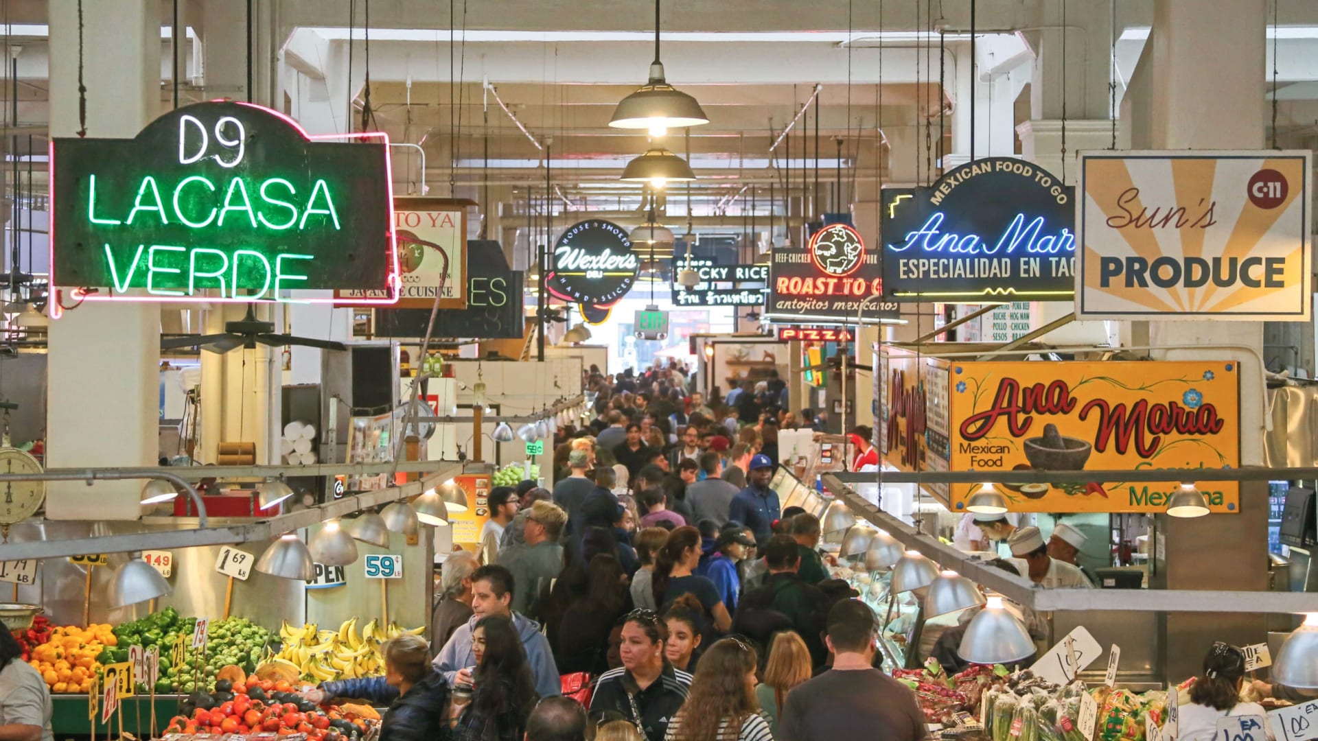 crowds at the Grand Central Market in downtown LA