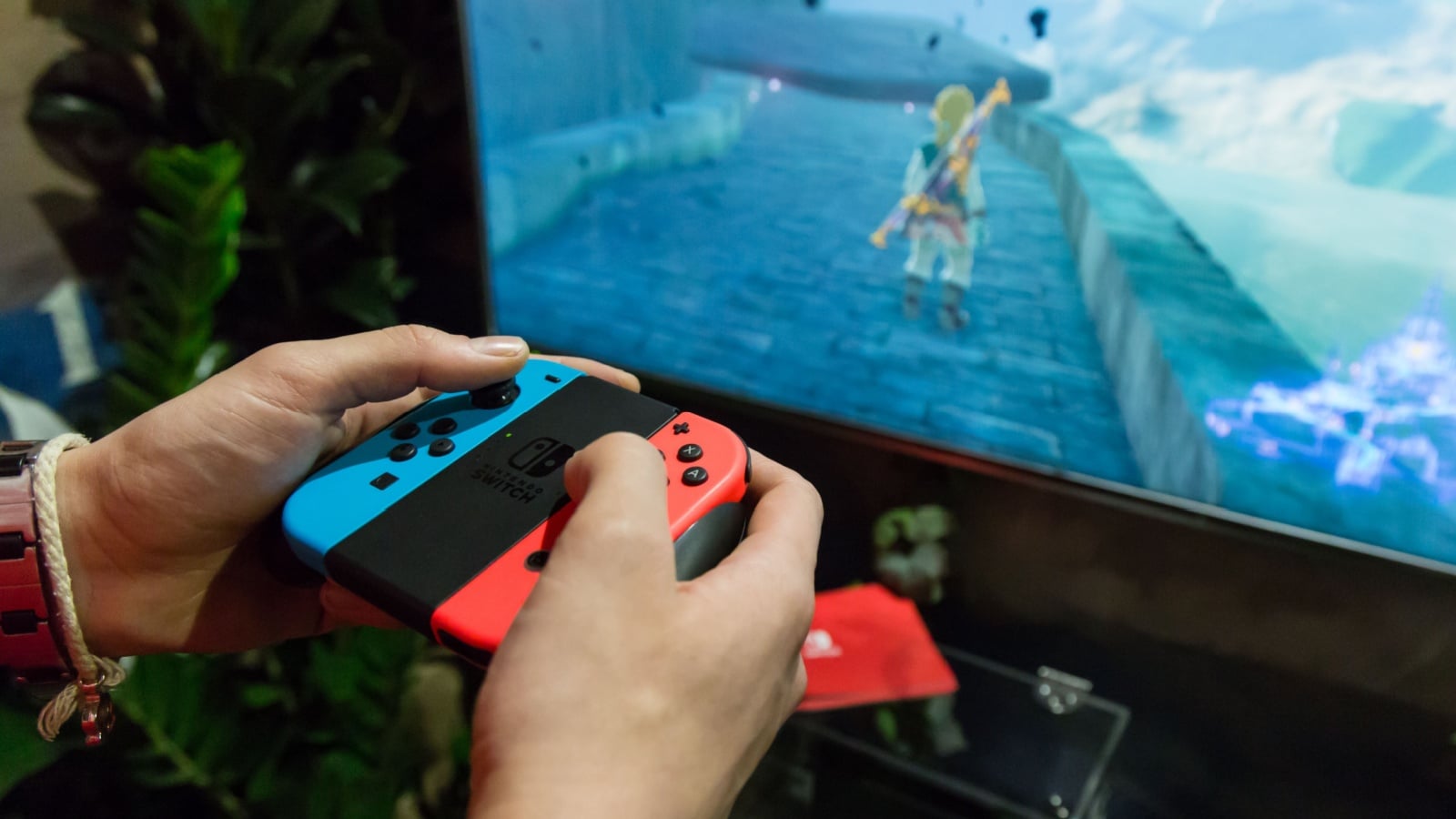 A gamer plays a Legend of Zelda game on the Nintendo Switch. 