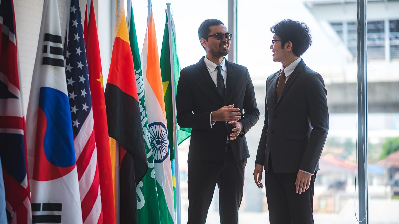 Foreign diplomats chatting. 