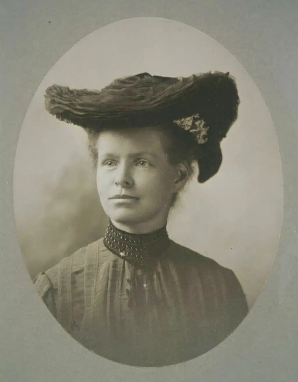Black & white portrait photo of Nettie Stevens.